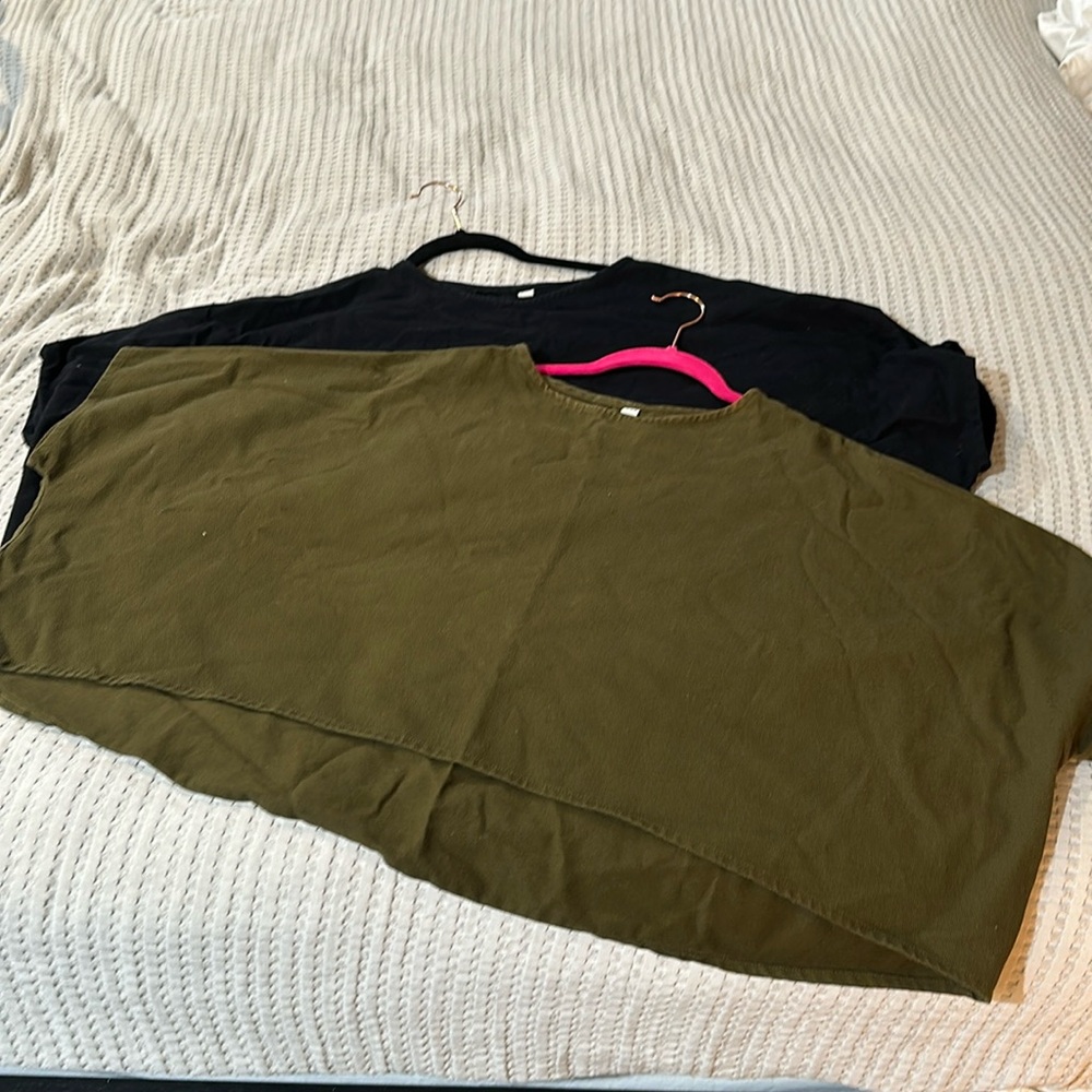 Elizabeth Suzann Cape Tops – Set of Two (One Size Fits Most) Army Green & Black